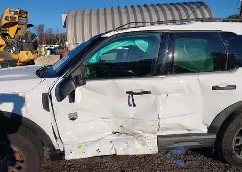 2022 Ford Bronco Sport Big Bend from USA, damaged, VIN 3FMCR9B64NRE35695